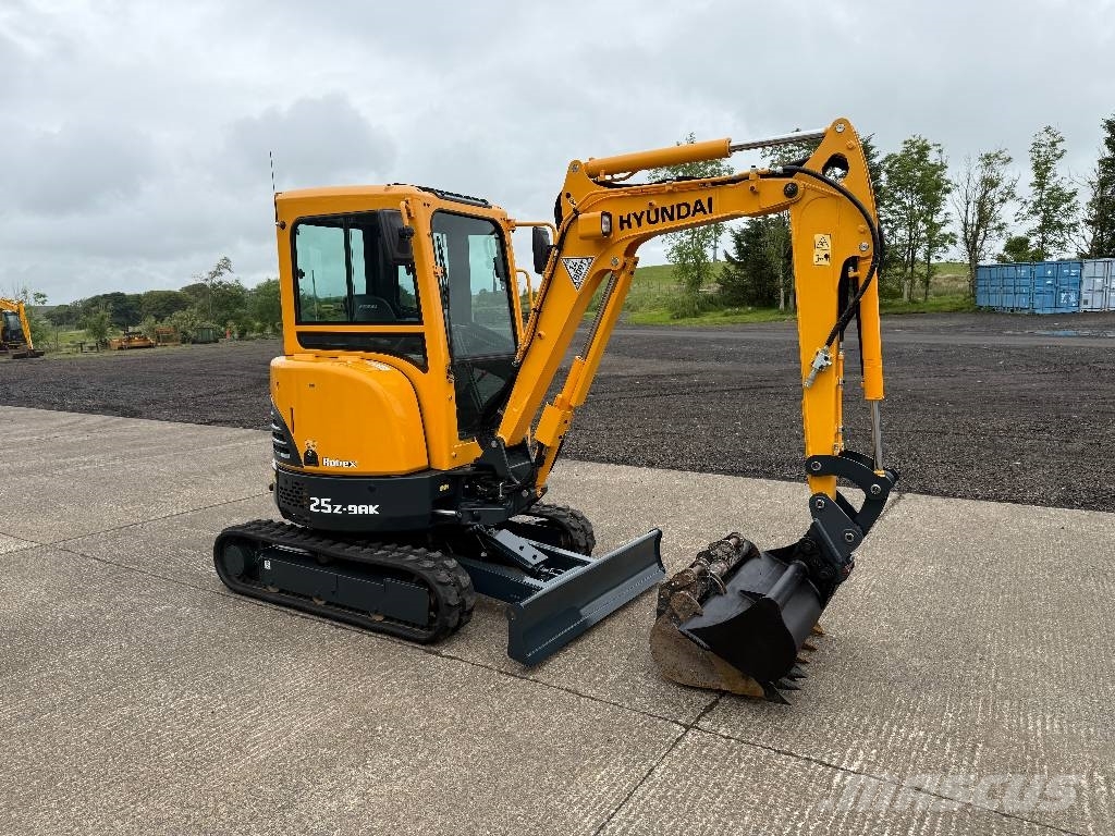 Hyundai R25Z-9 AK 小型挖土機/掘鑿機<7t(小型挖掘機)