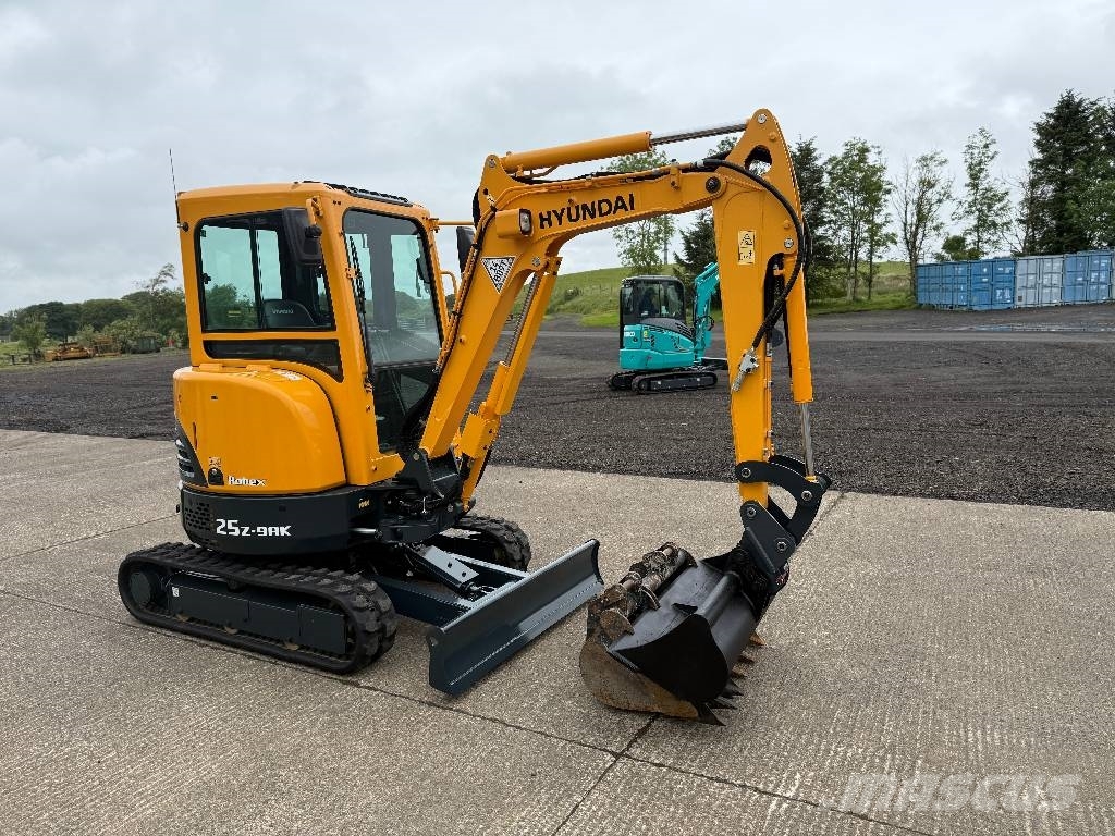 Hyundai R25Z-9 AK 小型挖土機/掘鑿機<7t(小型挖掘機)