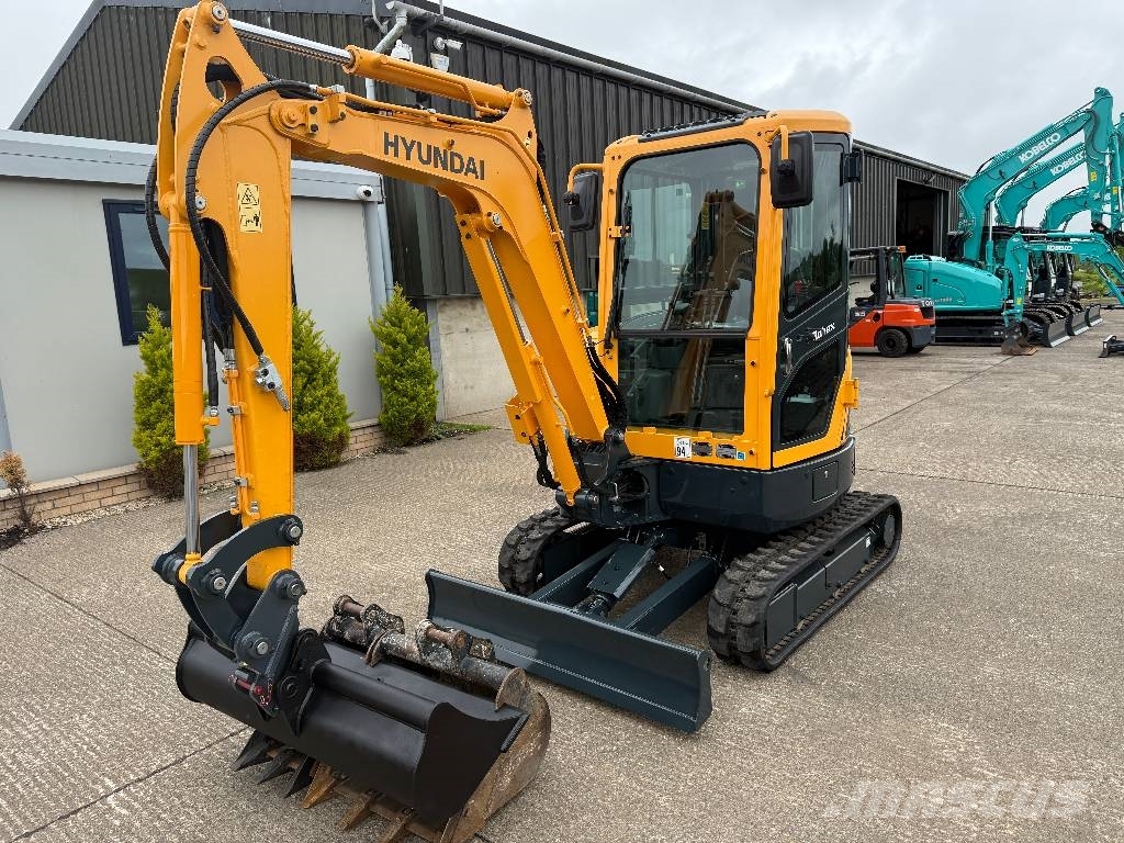 Hyundai R25Z-9 AK 小型挖土機/掘鑿機<7t(小型挖掘機)