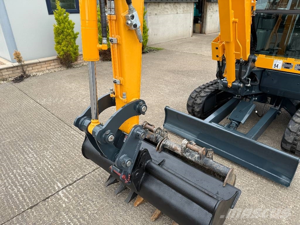 Hyundai R25Z-9 AK 小型挖土機/掘鑿機<7t(小型挖掘機)