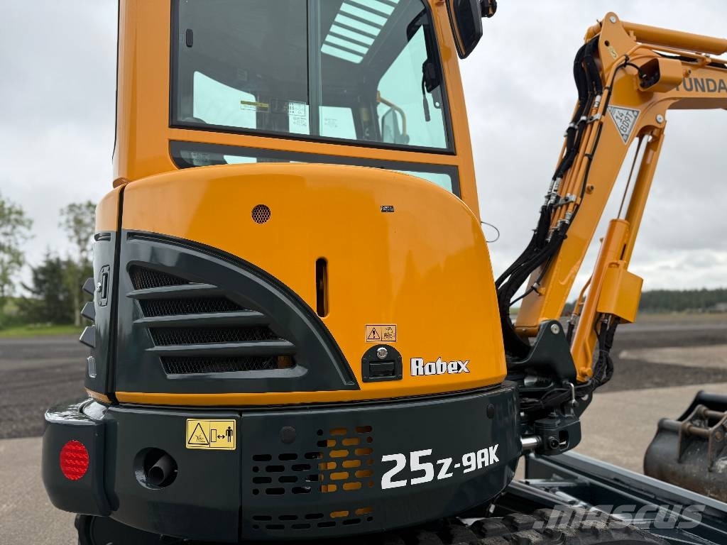 Hyundai R25Z-9 AK 小型挖土機/掘鑿機<7t(小型挖掘機)