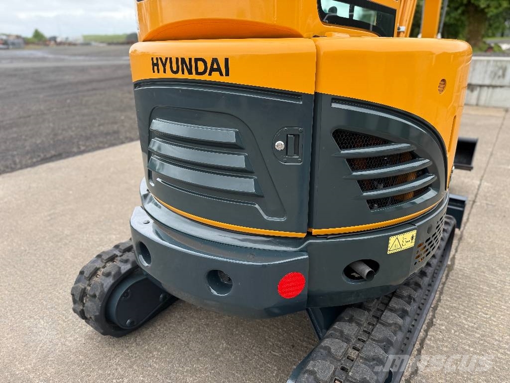 Hyundai R25Z-9 AK 小型挖土機/掘鑿機<7t(小型挖掘機)
