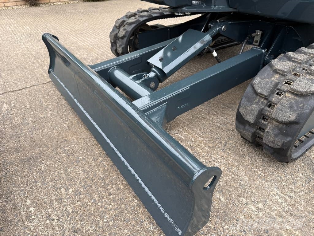 Hyundai R25Z-9 AK 小型挖土機/掘鑿機<7t(小型挖掘機)