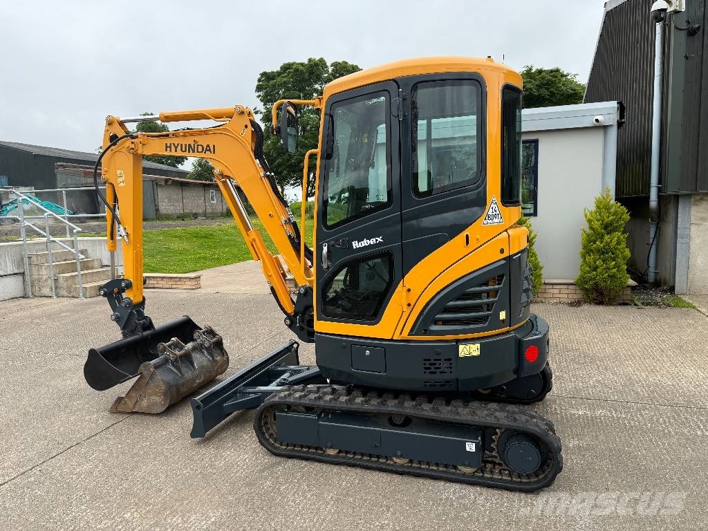 Hyundai R25Z-9 AK 小型挖土機/掘鑿機<7t(小型挖掘機)