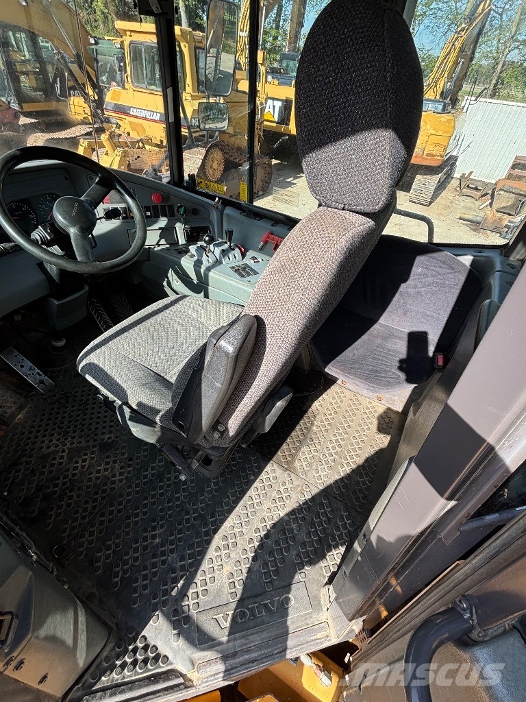 Volvo A 30 E 铰接式自卸车