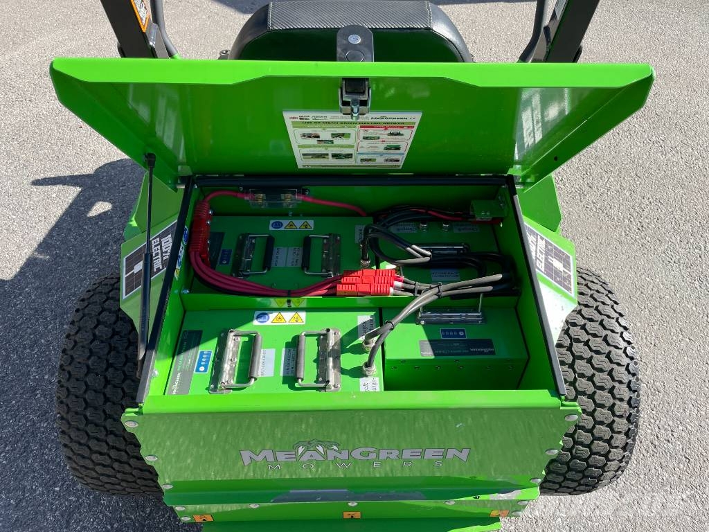 Mean Green Majoris CXR 152 "Batteridriven Lithium" ركوب الحشائش