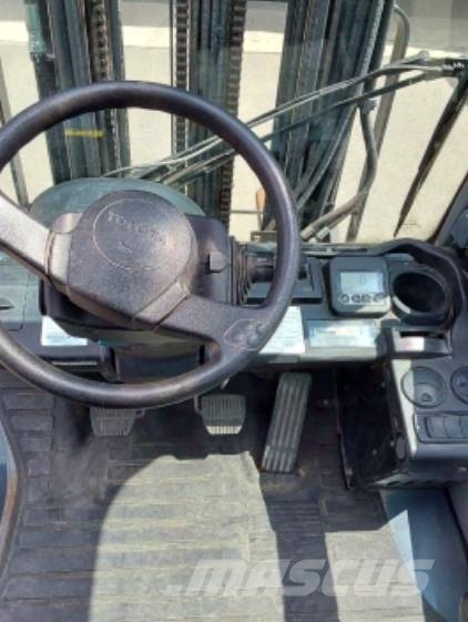 Toyota 02-8 FDF 25 Diesel forklifts