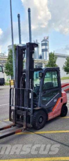 Toyota 02-8 FDF 25 Diesel forklifts