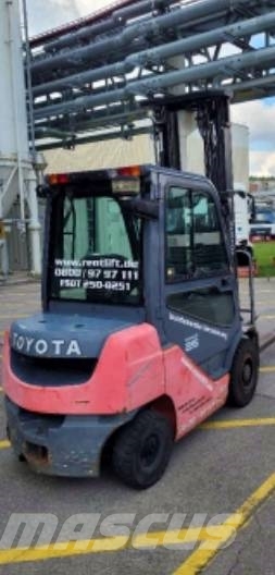 Toyota 02-8 FDF 25 Diesel forklifts