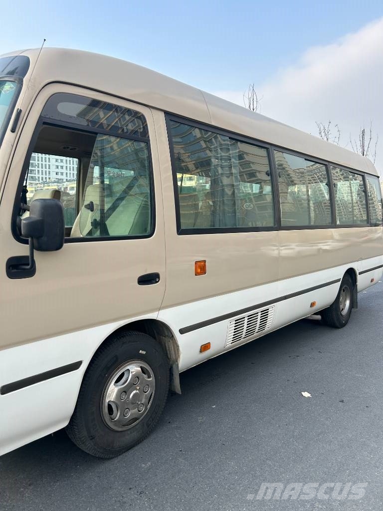 Toyota Coaster Mikroautobusai