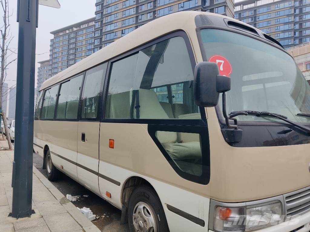 Toyota Coaster Mikroautobusai