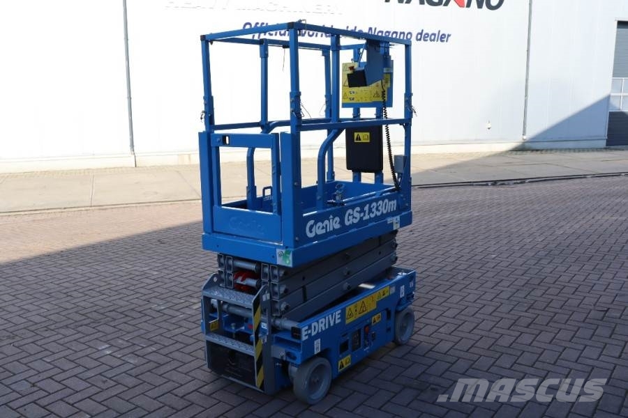 Genie GS1330M Valid inspection, *Guarantee! All-Electric Schaarhoogwerkers