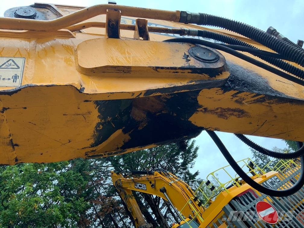 JCB JS 260 LC Gravemaskiner på larvebånd