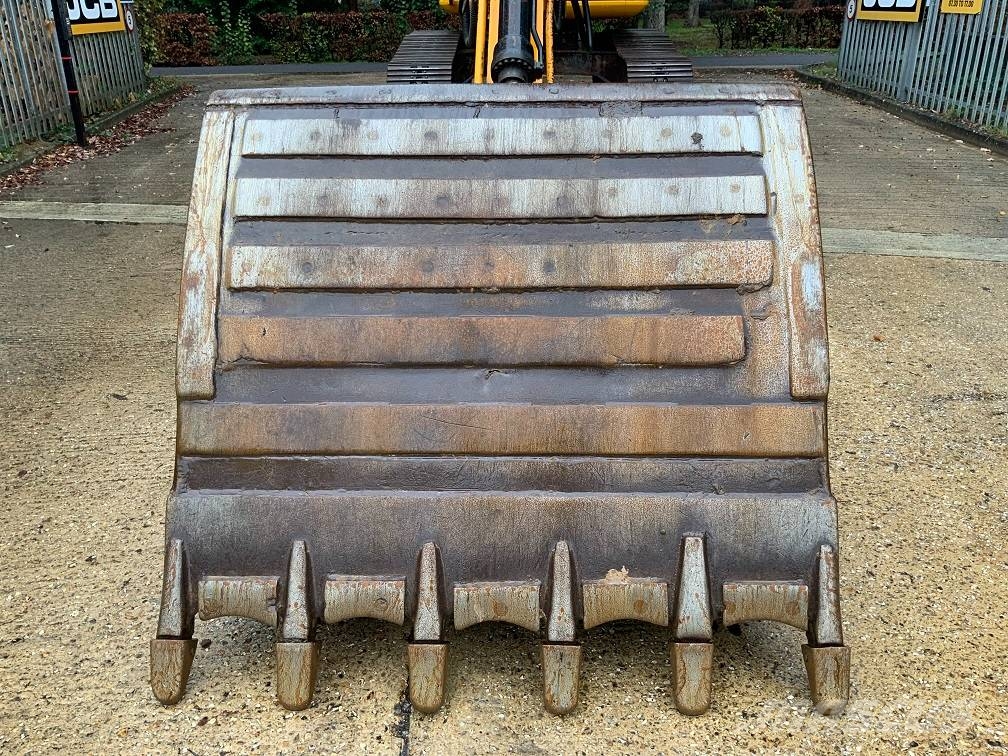 JCB JS 260 LC Gravemaskiner på larvebånd