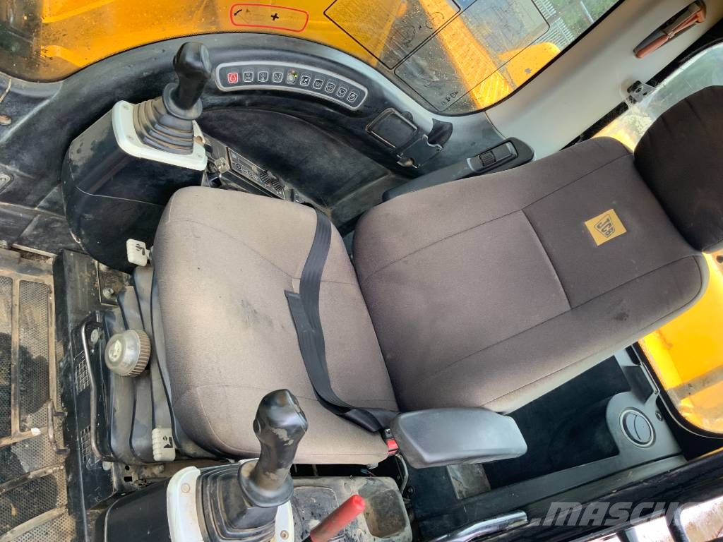 JCB JS 260 LC Gravemaskiner på larvebånd