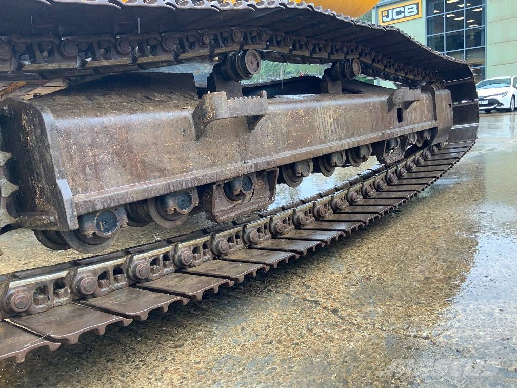 JCB JS 260 LC Gravemaskiner på larvebånd
