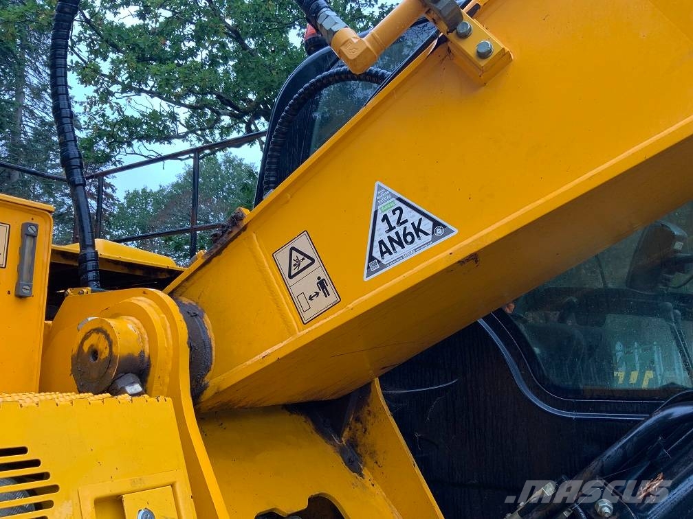 JCB JS 260 LC Gravemaskiner på larvebånd