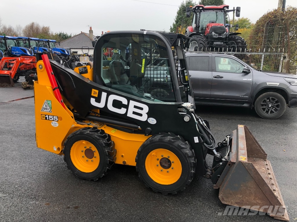 JCB 155 Lietoti riteņu kompaktiekrāvēji