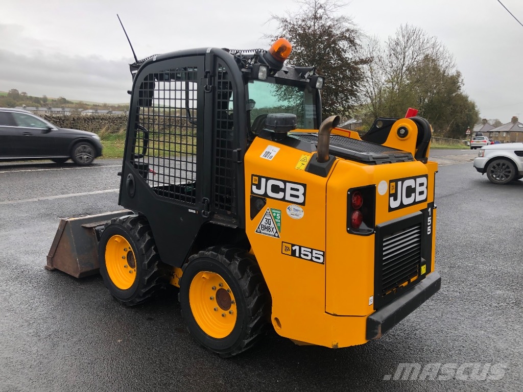 JCB 155 Lietoti riteņu kompaktiekrāvēji