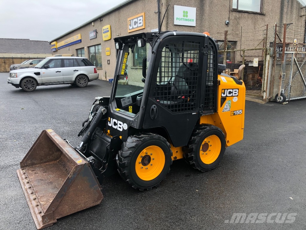 JCB 155 Lietoti riteņu kompaktiekrāvēji