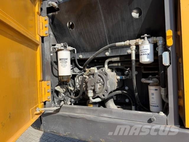 Volvo EC 220 E Bagri goseničarji