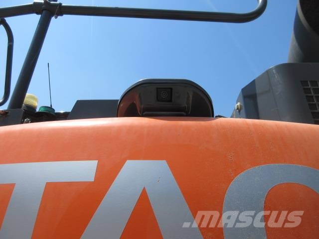 Hitachi ZX 135 US-6 Lánctalpas kotrók