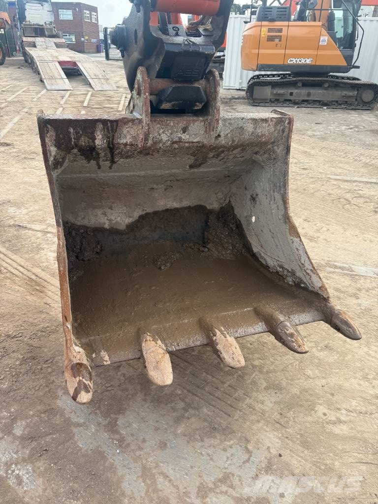 Hitachi ZX 130 LC N-6 Hosszú gém kotrók