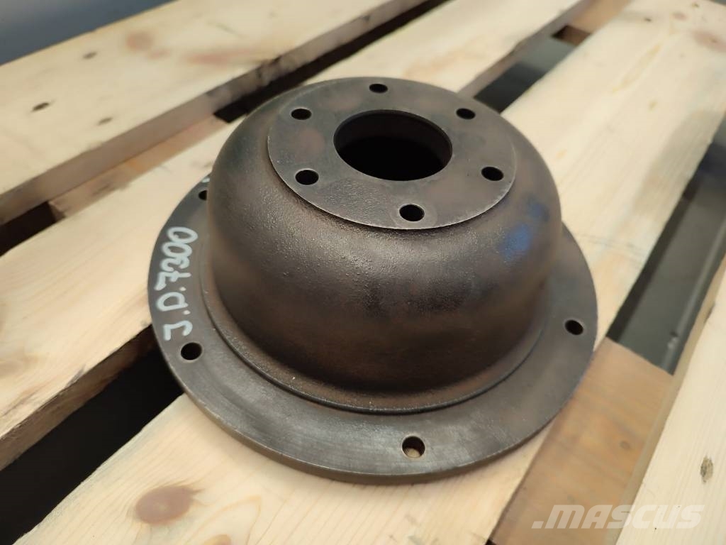 John Deere Fan hub Z81979 of the JOHN DEERE 6125HZ007 engine Mootorid