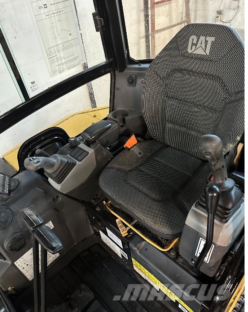 CAT 302.7 CR حفارات صغيرة أقل من 7 طن (حفارات صغيرة)