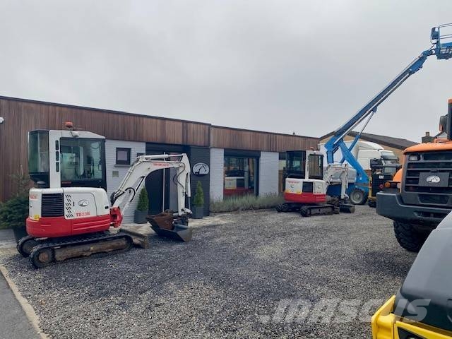 Takeuchi TB 23 R Mini pelle < 7t