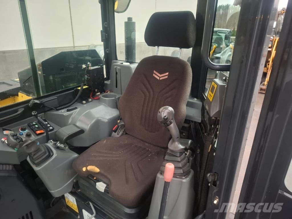 Yanmar SV 100-2A + LEICA 3D Средни екскаватори 7т - 12т