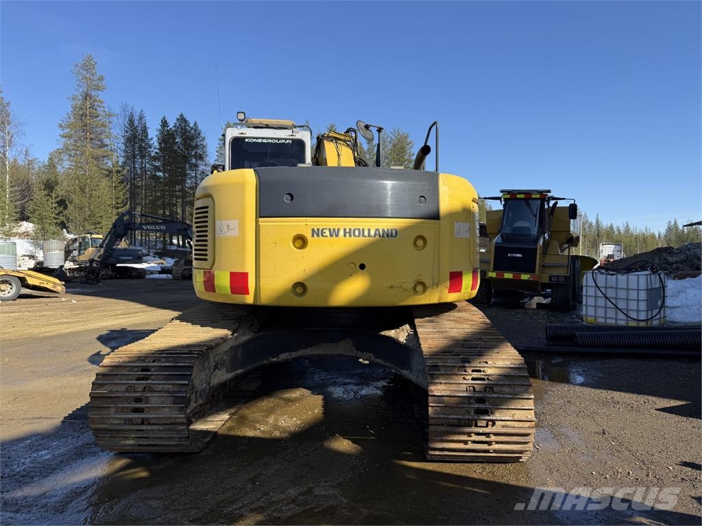New Holland E235SR Asfalt recyclers