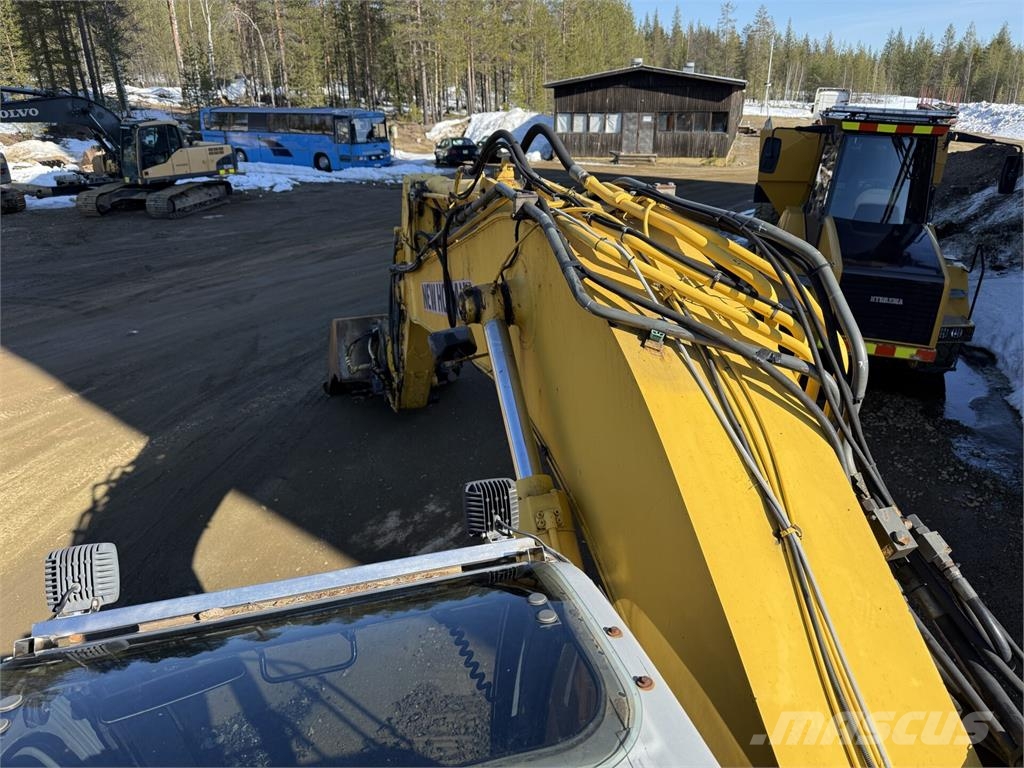 New Holland E235SR Asfalt recyclers