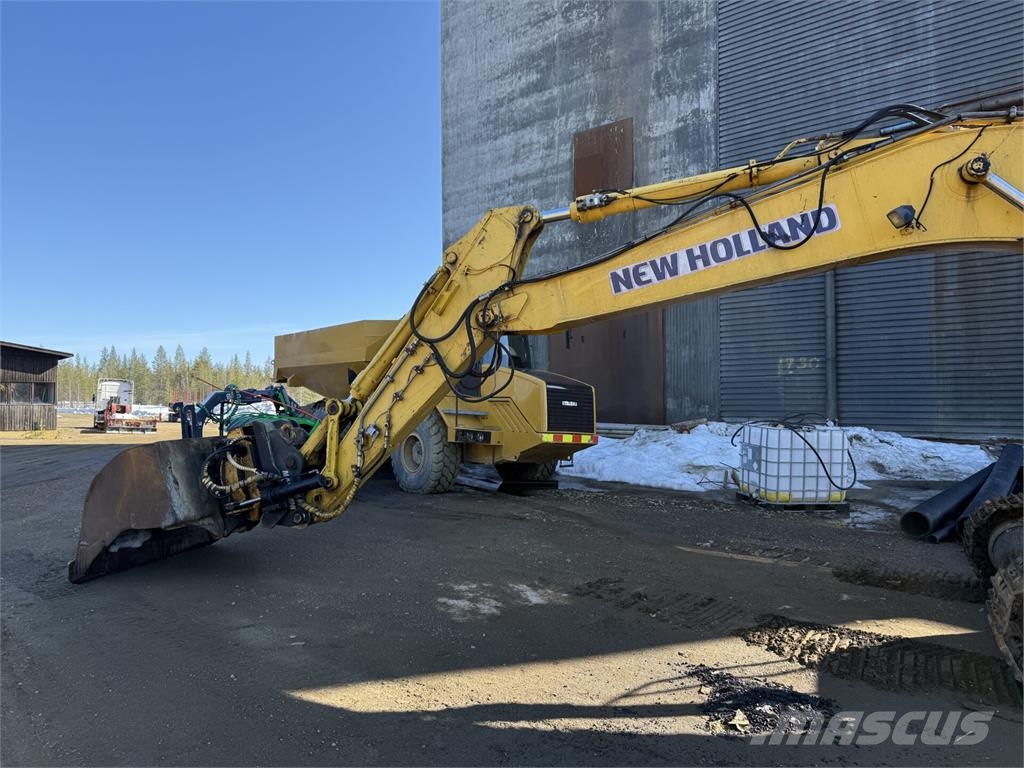 New Holland E235SR Asfalt recyclers