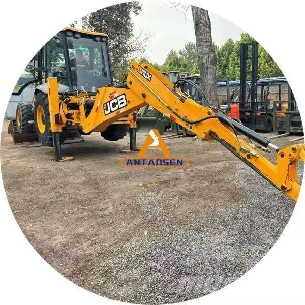 JCB 3 CX Ekskavatori-iekrāvēji