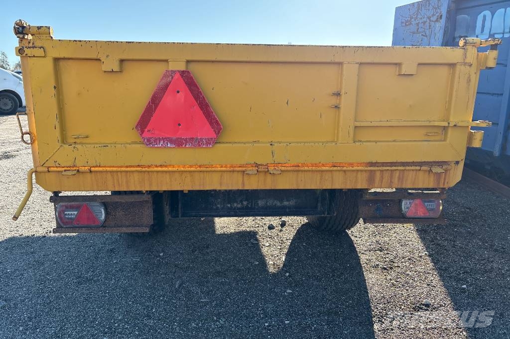 JCB Hydradig 110W inkl 3 skopor och Palmse kärra Hjulgrävare