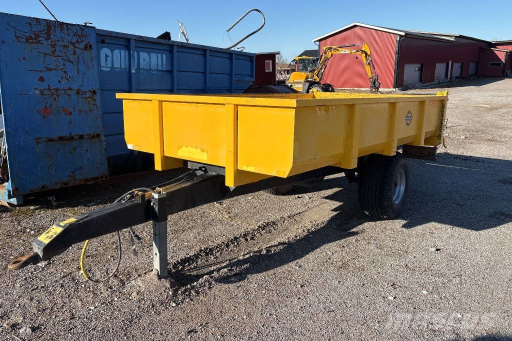 JCB Hydradig 110W inkl 3 skopor och Palmse kärra Hjulgrävare
