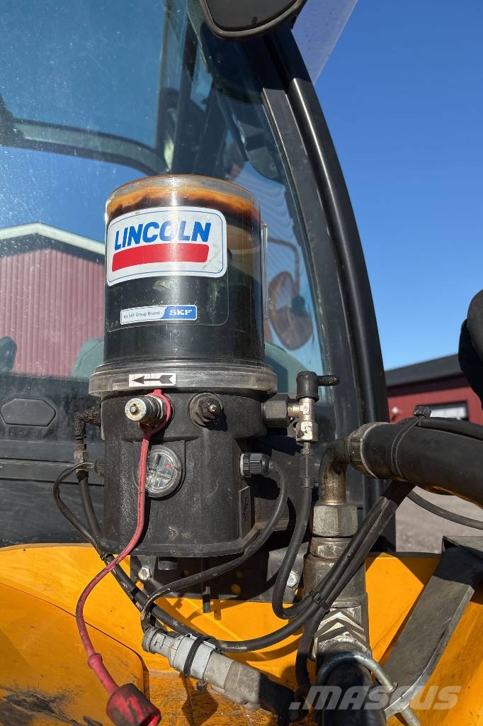 JCB Hydradig 110W inkl 3 skopor och Palmse kärra Hjulgrävare