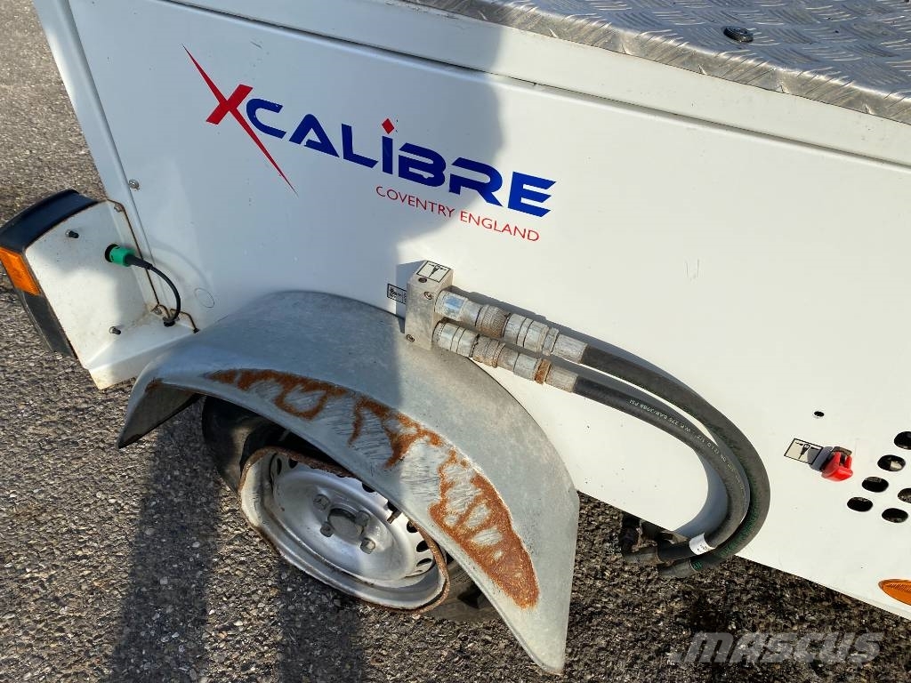 X CALIBRE T4P 1er Main endommagée Lätta borr