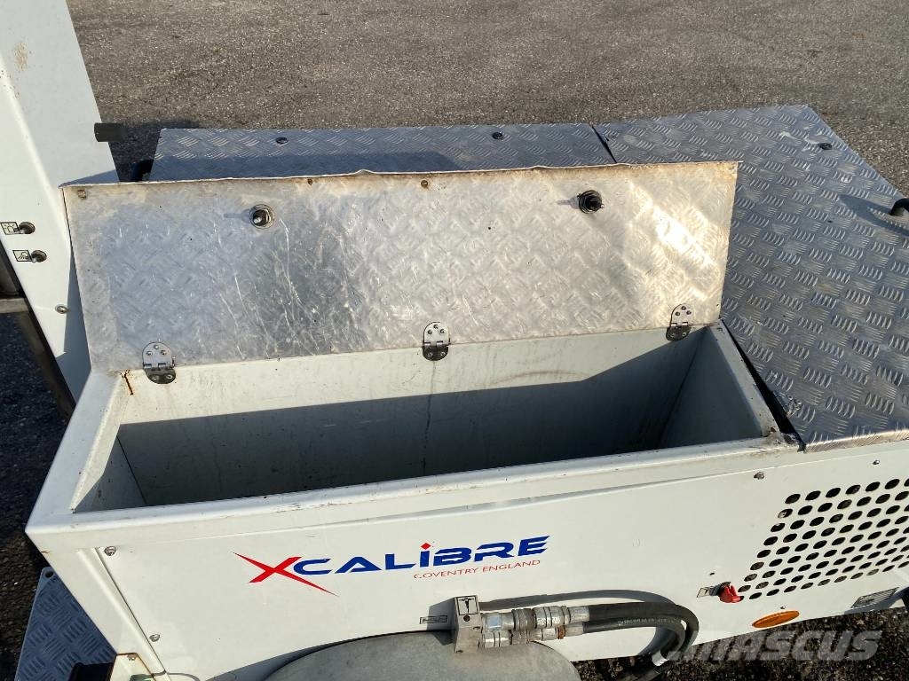 X CALIBRE T4P 1er Main endommagée Lätta borr