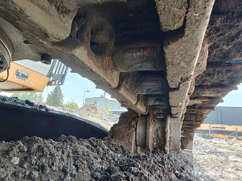 Liebherr R 936 LC Vikšriniai ekskavatoriai