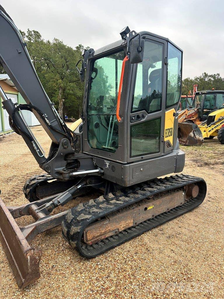 Volvo ECR 58 F 小型挖土機/掘鑿機<7t(小型挖掘機)