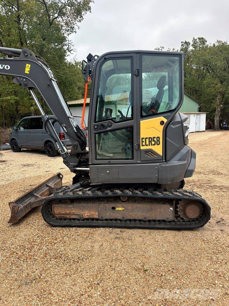 Volvo ECR 58 F 小型挖土機/掘鑿機<7t(小型挖掘機)
