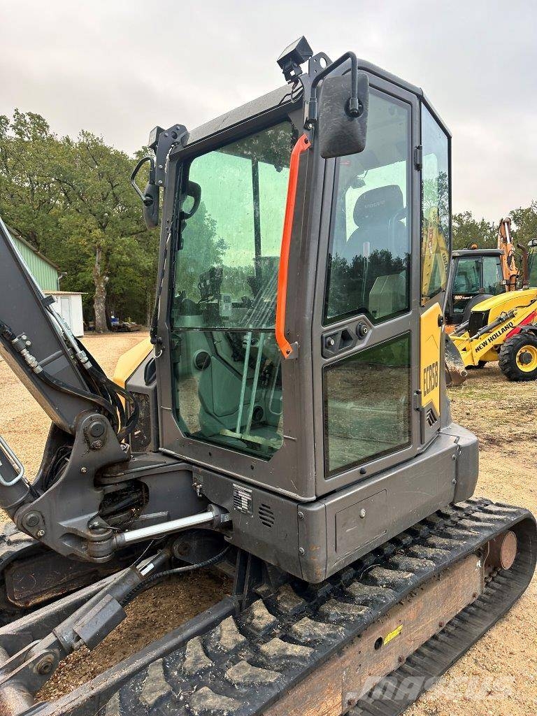 Volvo ECR 58 F 小型挖土機/掘鑿機<7t(小型挖掘機)