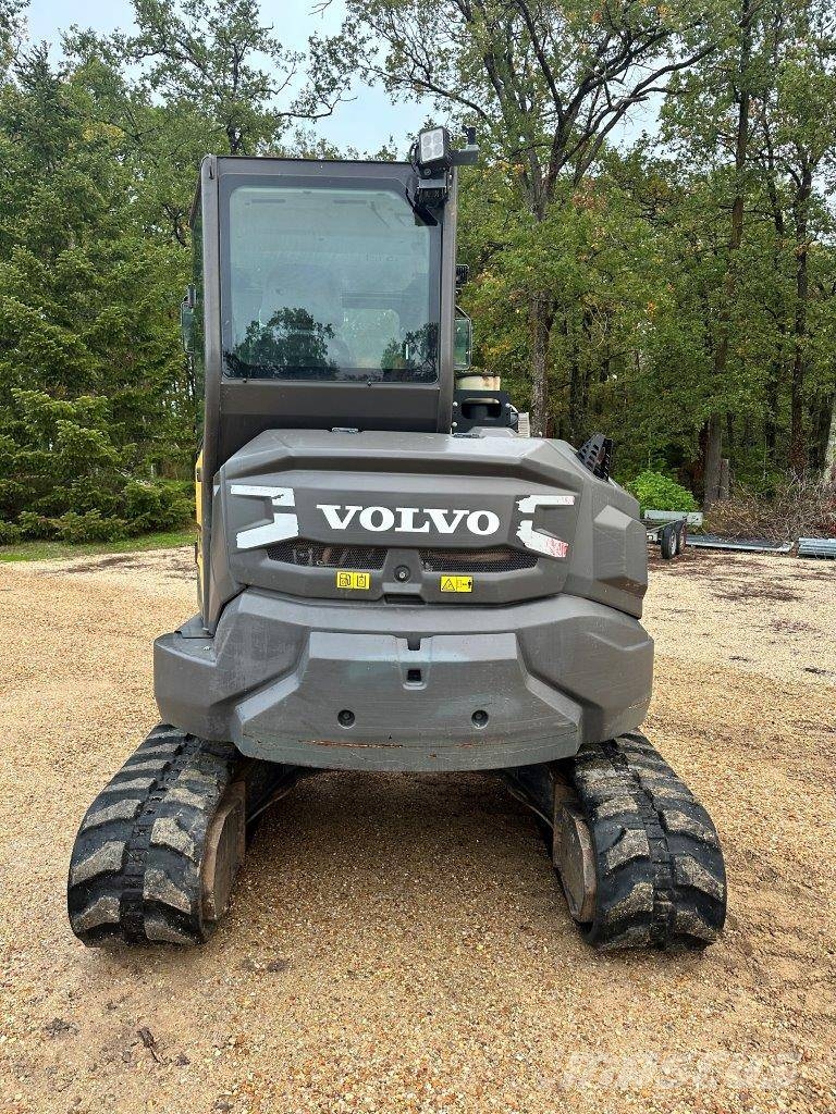 Volvo ECR 58 F 小型挖土機/掘鑿機<7t(小型挖掘機)
