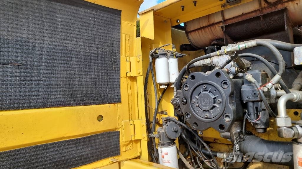 New Holland 215B Crawler excavators