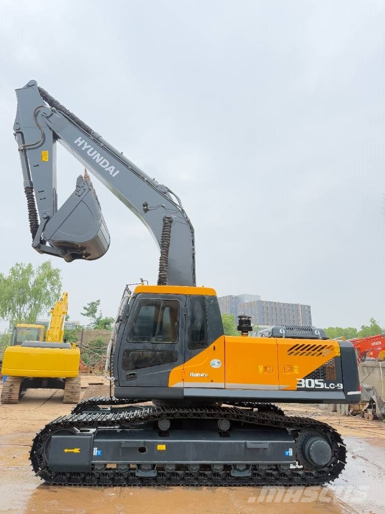 Hyundai 305-9T حفارات زحافة