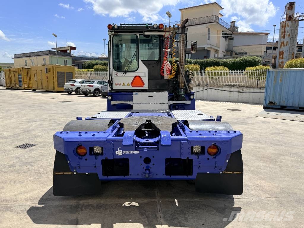 Terberg RT 223 ターミナルトラクター