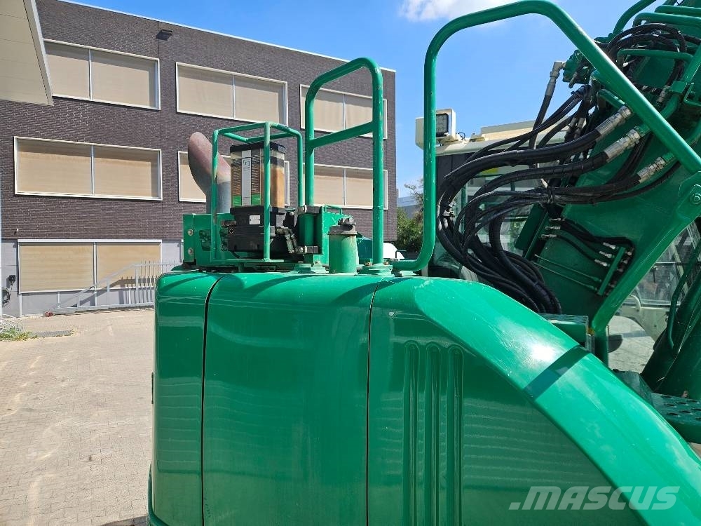 Hitachi ZX135US 履带挖掘机