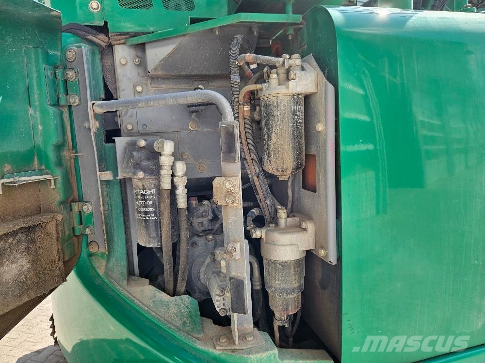 Hitachi ZX135US 履带挖掘机